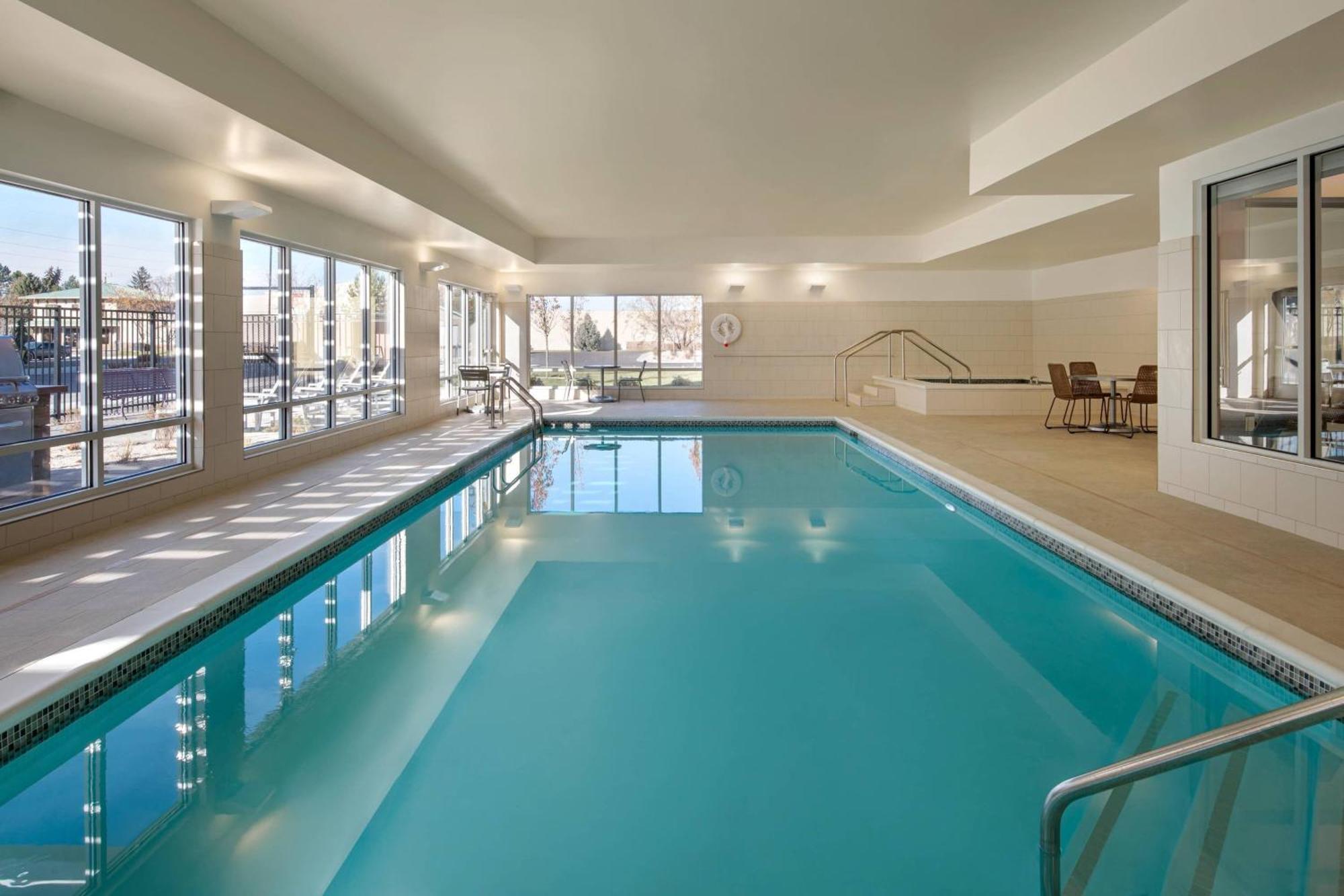 Towneplace Suites By Marriott Туин-Фолс Экстерьер фото